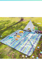 Tote Style Picnic Mat – Portable, Waterproof & Sand-Proof
